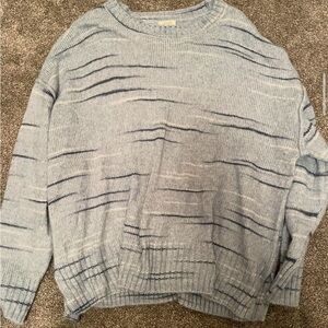 ana bnwot blue sweater